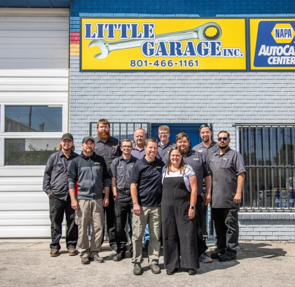 little-garage-bg